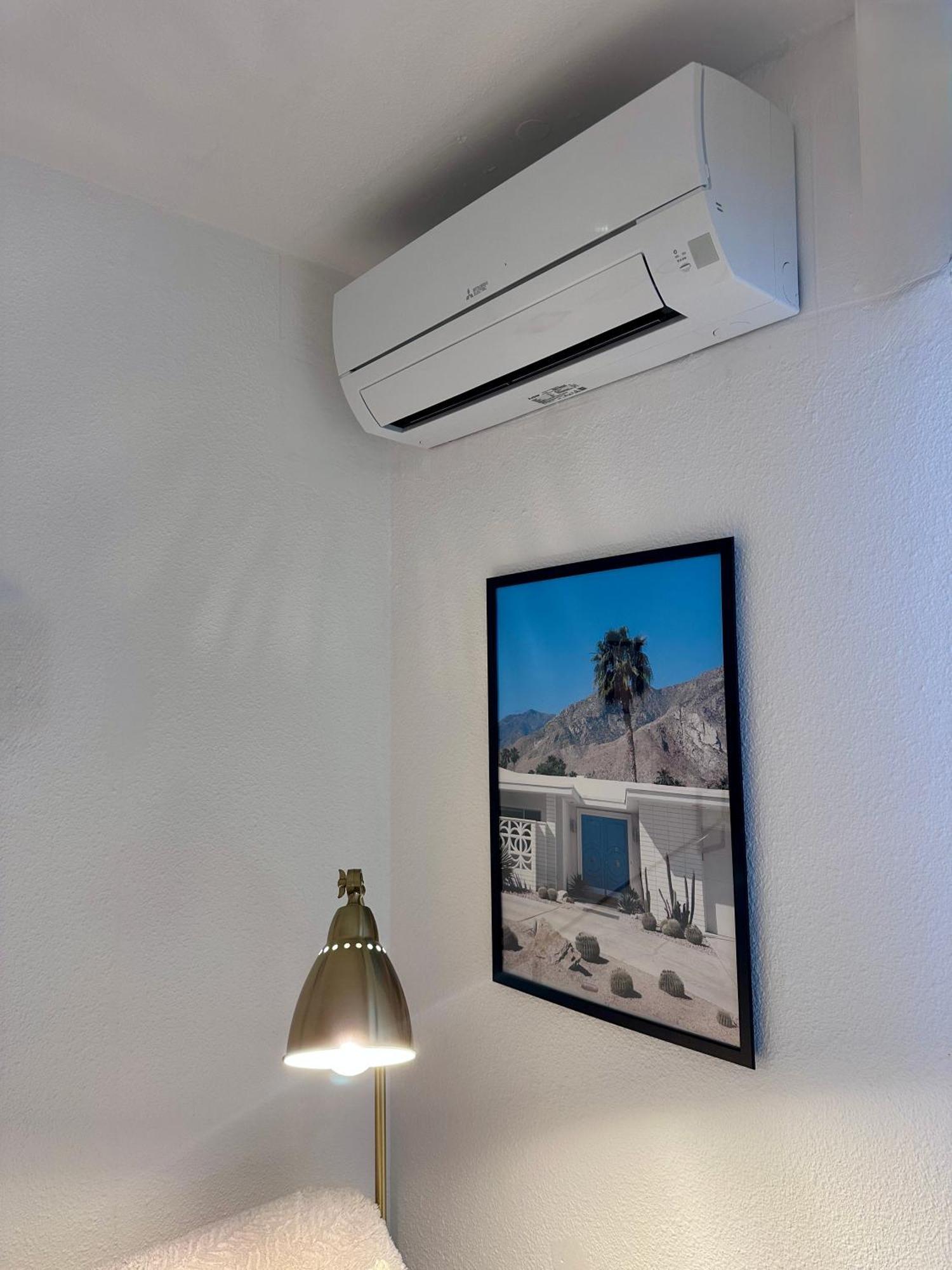 Studio Sur Le Port De Hyeres - A 2Min Des Plages, Clim & Balcon Екстер'єр фото